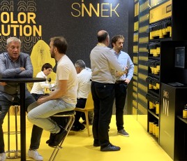 Le stand Sinnek sur Automechanika 2022