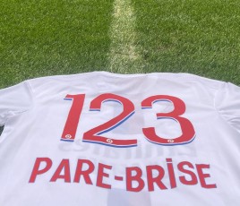 Le maillot de l'OL célèbre le nouveau partenariat entre le club et 123 Pare-Brise.