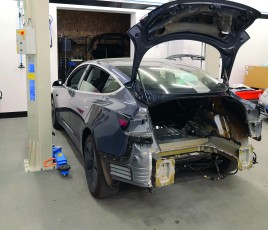 Sur le segment M2, la Tesla Model 3 n’affiche qu’un coefficient de 103 côté coût de réparation et 64 côté coût des pièces. Soit beaucoup moins qu’une BMW Série 3 VII.