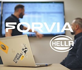 Adrien Mallinjoud, chef de produit, et Stéphane Bouley, responsable grands comptes chez Hella France
