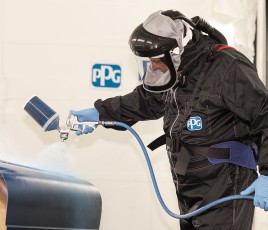 PPG peintre au travail
