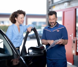 Reparateur AD avec cliente