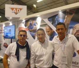 Stand AD Equip Auto on Tour