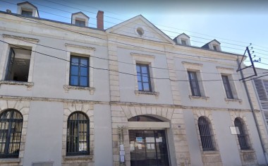 Le Tribunal de commerce de Châteauroux, dans l'Indre (36).
