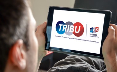 tribu-tablette-scaled-uai-1032x684
