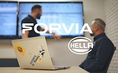 Adrien Mallinjoud, chef de produit, et Stéphane Bouley, responsable grands comptes chez Hella France