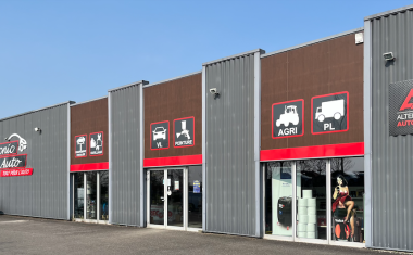 TECNIC AUTO facade
