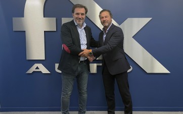 Stéphane Nœuvéglise, président d'Alpha Scale, et Olivier Grouillard, président de Fix Auto France
