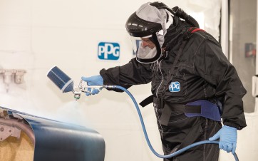 PPG peintre au travail