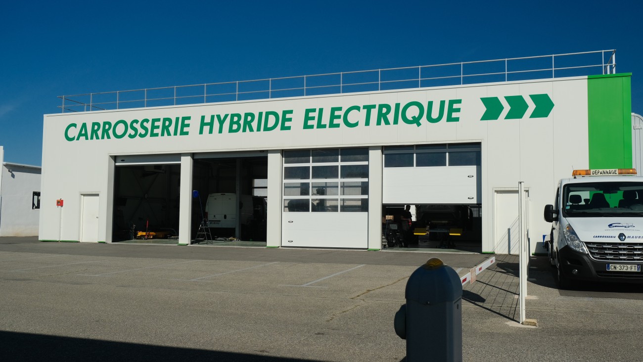 Groupe Maurice 02 - Facade Carrosserie Hybride Electrique CR OD