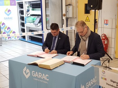 Laurent Roux et Jérôme Zamblera signent la convention de partenariat entre le Garac et PPG